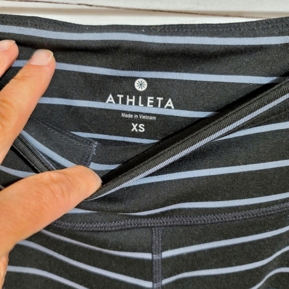 Athleta Chaturanga Cropped Striped Leggings Size XS Black/ Gray - Picture 6 of 10